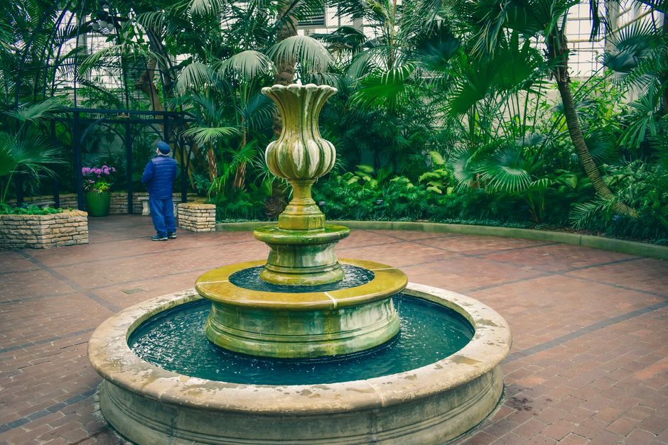 Petit espace zen avec fontaine apaisante.