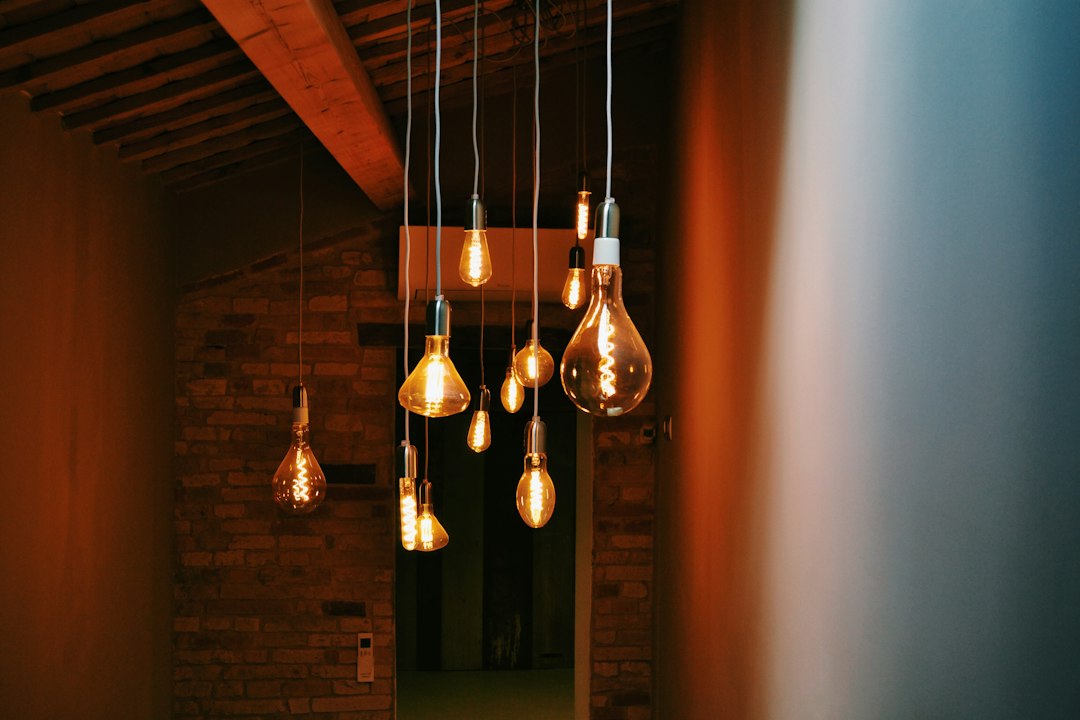 Lampe imitant lumière circadienne naturelle. Lampe imitant lumière circadienne naturelle.